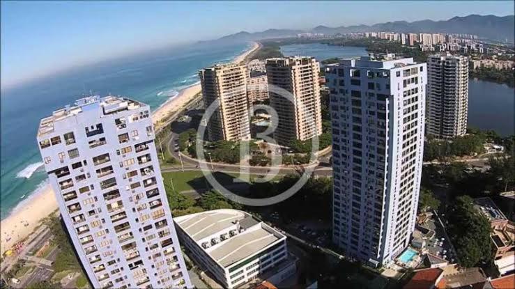Apartamento Da Barra Da Tijuca, Localizacao Maravilhosa *